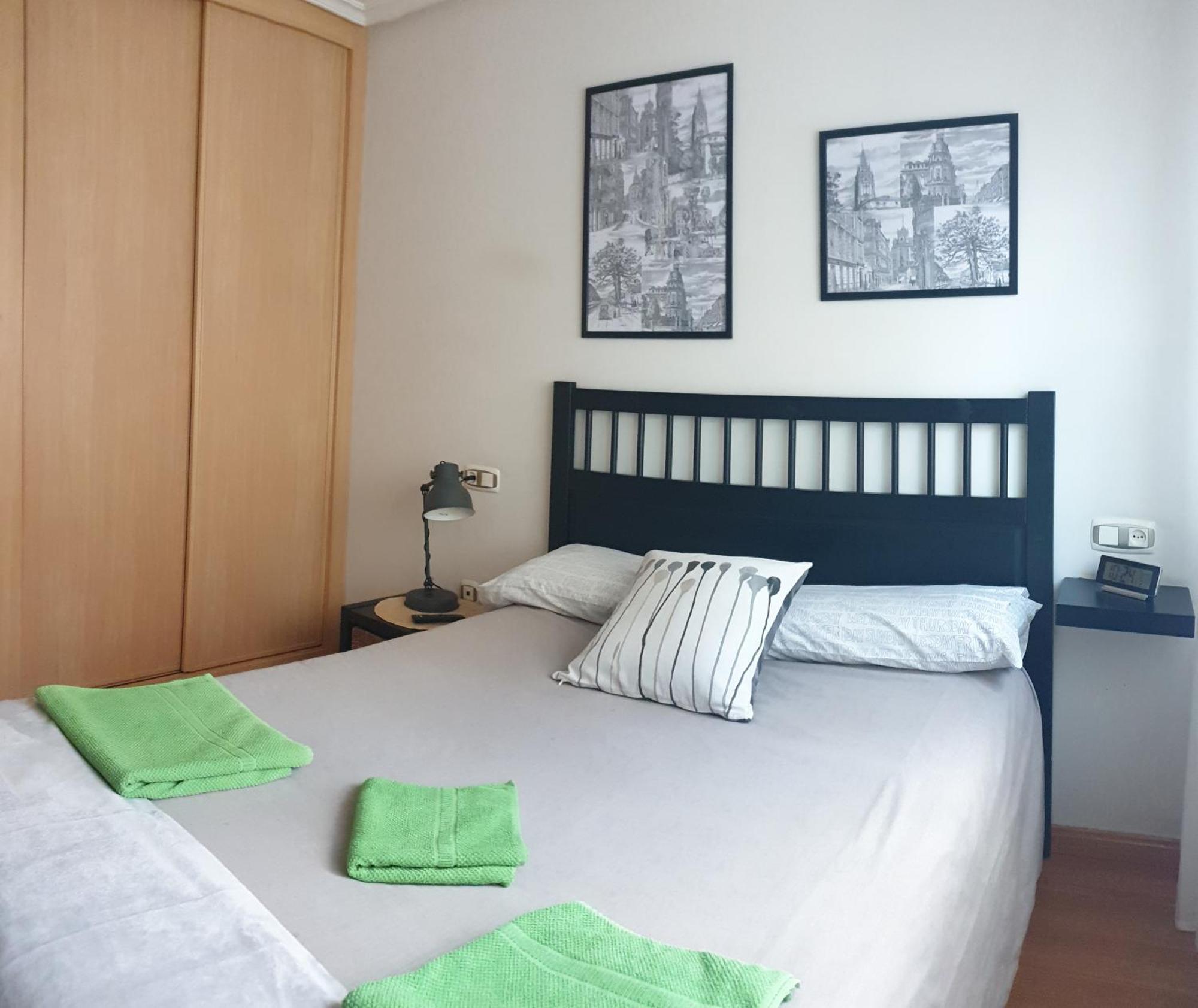 Apartamento "Los Prados" Wifi Y Parking Oviedo Ngoại thất bức ảnh
